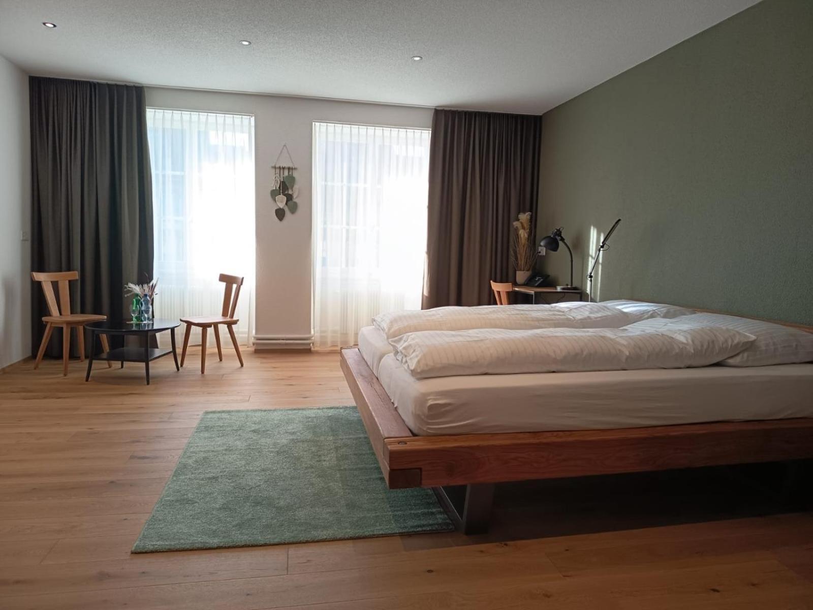Hotel Restaurant Krone Aarberg ภายนอก รูปภาพ